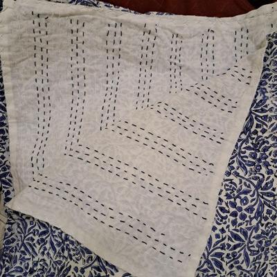 Collection of King Linens, Duvets & Blankets (2058F-SD)