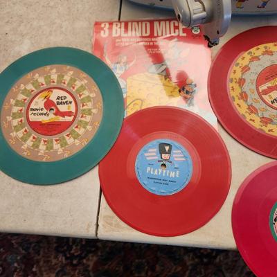 Metal Toy Electric Phonograph w Records
