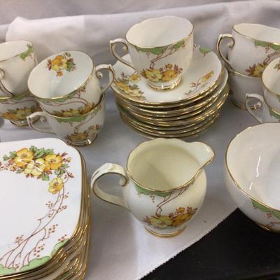 Roslyn Fine China England Marie Pattern