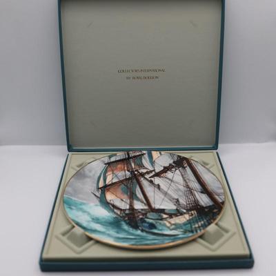 ROYAL DOULTON Collectors Plate "Rounding The Horn" by John Stobart, 1978