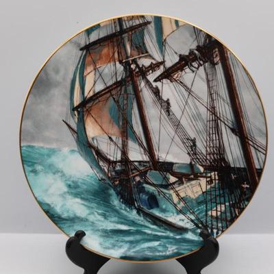 ROYAL DOULTON Collectors Plate "Rounding The Horn" by John Stobart, 1978