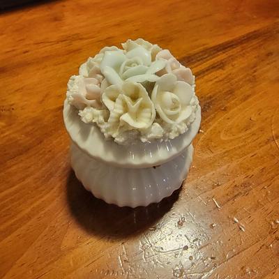 Vtg Ardalt by Lenwile China porcelain trinket box