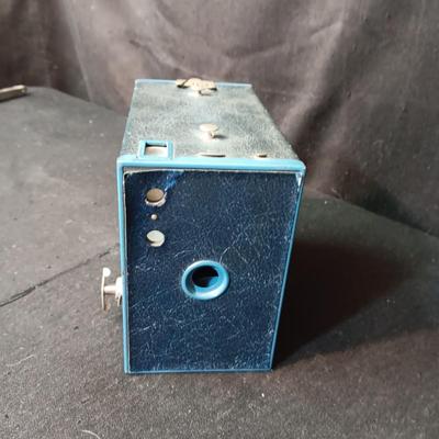 KODAK NO 2A BROWNIE BOX CAMERA