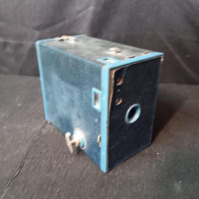 KODAK NO 2A BROWNIE BOX CAMERA