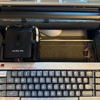 Smith Corona Memory Correct 300 - Tested