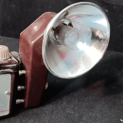 KODAK BROWNIE HOLIDAY FLASH OUTFIT CAMERA