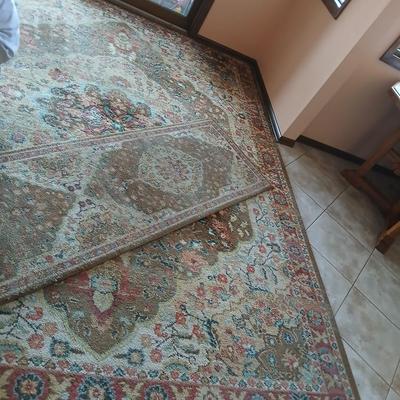 Large 7' x 10' area rug with matching runner