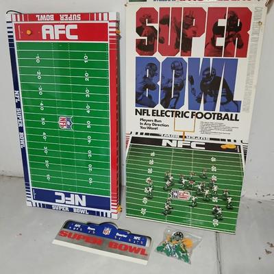 Vintage metal Working Super Bowl NFL Electric Football Original Box Super Bowl