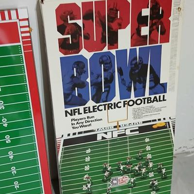 Vintage metal Working Super Bowl NFL Electric Football Original Box Super Bowl