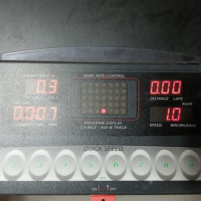 Nice pro-form 860 Quiet treadmill Spacesaver! Working condition