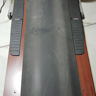 Nice pro-form 860 Quiet treadmill Spacesaver! Working condition