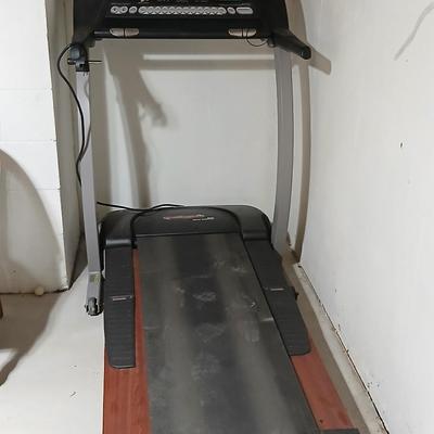Nice pro-form 860 Quiet treadmill Spacesaver! Working condition