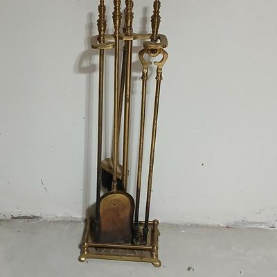 Fireplace tool set with storage caddy