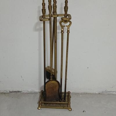 Fireplace tool set with storage caddy