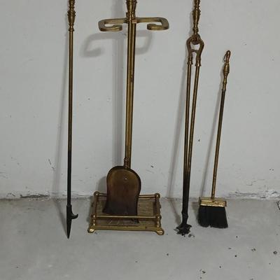 Fireplace tool set with storage caddy