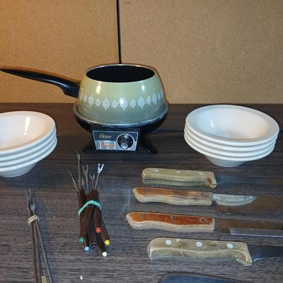 Vintage electric Oster fondu pot with skewers, knives and six nice Homer Laughlin bowls