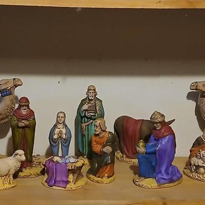 Wonderful Large Vintage Holland Mold Nativity set - Christmas Heirloom!