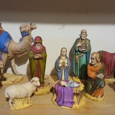 Wonderful Large Vintage Holland Mold Nativity set - Christmas Heirloom!