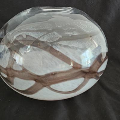 Large art deco glass bowl / vase - vase with bear on it and two candles