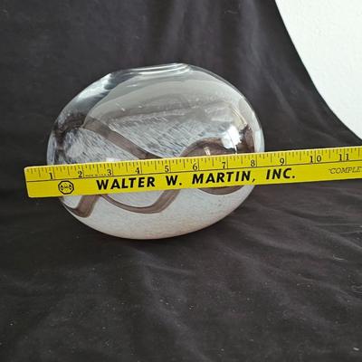 Large art deco glass bowl / vase - vase with bear on it and two candles