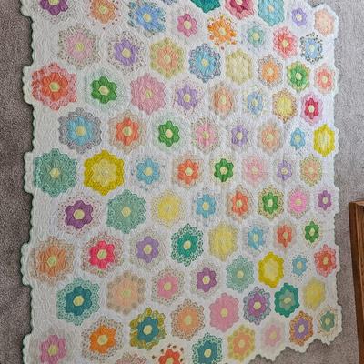 STUNNING Handmade Quilt Large Vintage 30's Flower Garden Mosaic Antique Quilt