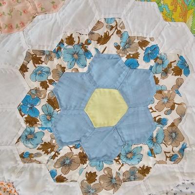 STUNNING Handmade Quilt Large Vintage 30's Flower Garden Mosaic Antique Quilt