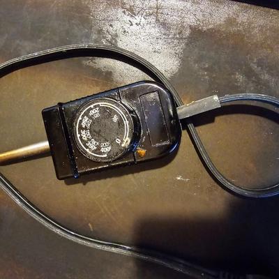 Electric skillet and electric griddle