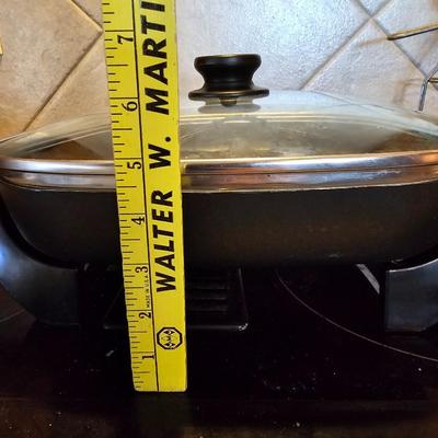 Electric skillet and electric griddle