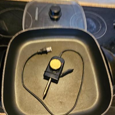 Electric skillet and electric griddle
