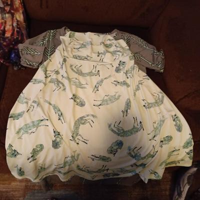 LADIES CLOTHES SIZE MEDIUM