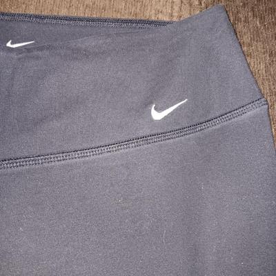LADIES CLOTHES SIZE MEDIUM