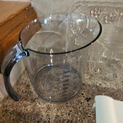 Vidalia chop wizard with attachments - new Dish soap dispenser - measuring cup and other kitchen necessities