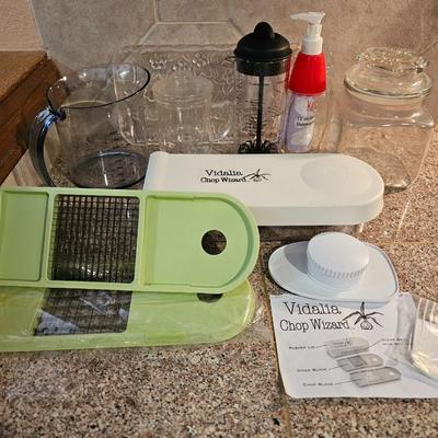 Vidalia chop wizard with attachments - new Dish soap dispenser - measuring cup and other kitchen necessities