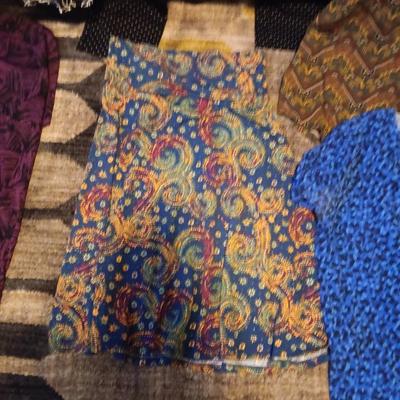 LADIES CLOTHES SIZE SMALL