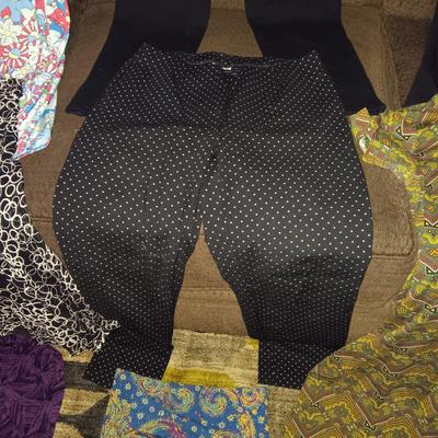 LADIES CLOTHES SIZE SMALL