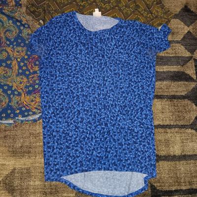 LADIES CLOTHES SIZE SMALL