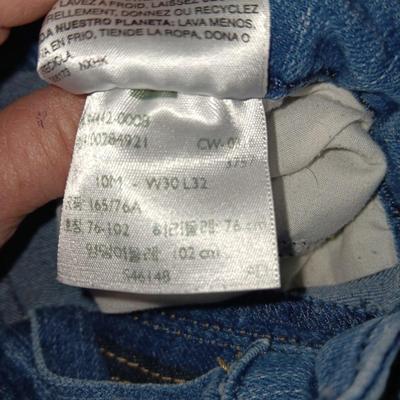 LADIES JEANS SEE PICS FOR SIZES