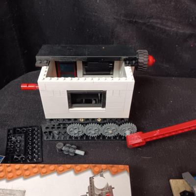 LEGO MINDSTORMS CREATE ROBOTIC INVENTIONS
