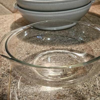 Pampered chef dish and plastic insulated food storage with glass bowl insert
