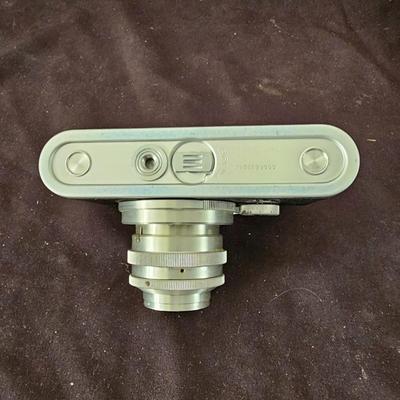 Argus C-4 35mm Rangefinder Camera - Vintage 1950s in leather camera case