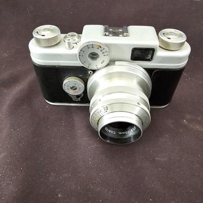 Argus C-4 35mm Rangefinder Camera - Vintage 1950s in leather camera case