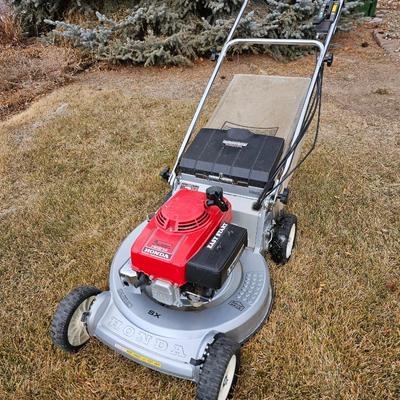 Tested & running Honda HR 214 SX Self-propelled Lawn Mower with grass collector bag
