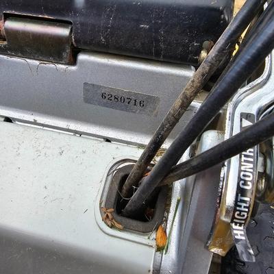 Tested & running Honda HR 214 SX Self-propelled Lawn Mower with grass collector bag