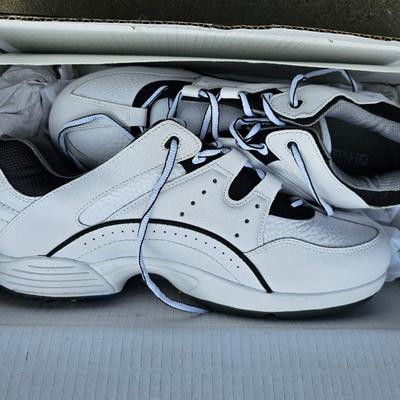 New size 12 Footjoy Hydrolite golf shoes