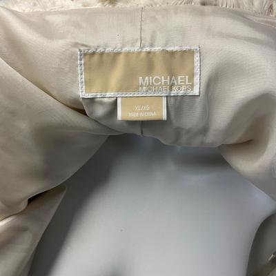 430 MICHAEL KORS White Faux Fur Coat Size XL