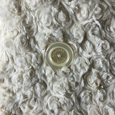 430 MICHAEL KORS White Faux Fur Coat Size XL