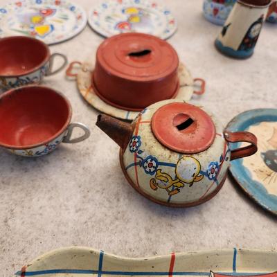 Metal Tin Toy Lot Plates Cups Kitchenware Kool-Aid Ohio Art Elaine Ends Hileman Ducky Bath Time