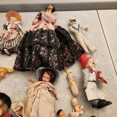 Dolls & Puppet Lot