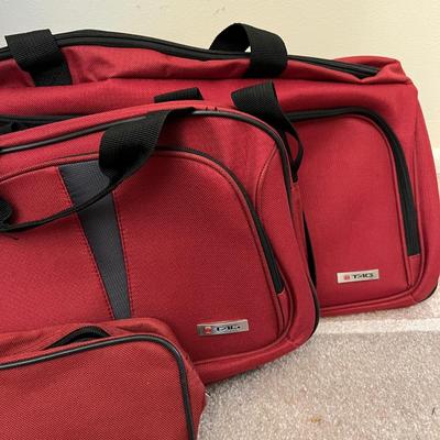 Big Luggage Lot - Bass, Tag, Tommy Hilfiger, Sketchers
