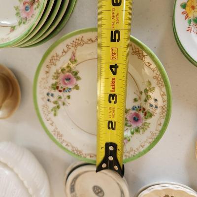 Mixed Lot of China Plates Bowls Royal Worchester ,Aynsley Copeland and others